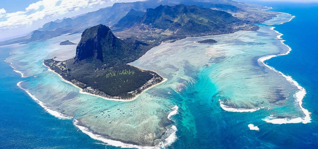 不知名海岛的求生之旅